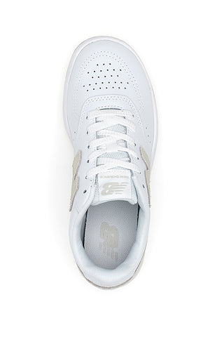 Weiße und goldene Sneakers mit durchbrochenem Obermaterial NEW BALANCE BB80RTG