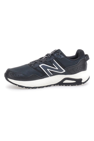 Schwarz-weiße NEW BALANCE 410v8 Trial-Laufschuhe