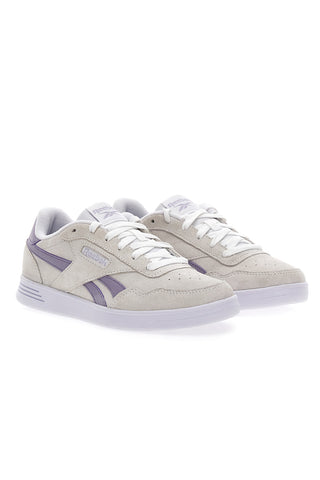 Beigefarbene Turnschuhe mit Mikrobläschen Reebok Court Advance