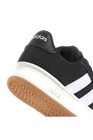 Adidas Grand Court Alpha Sneaker in Schwarz und Weiß