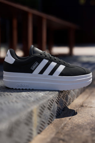 Adidas – VL Court Bold – Plateau-Sneaker in Schwarz und Weiß