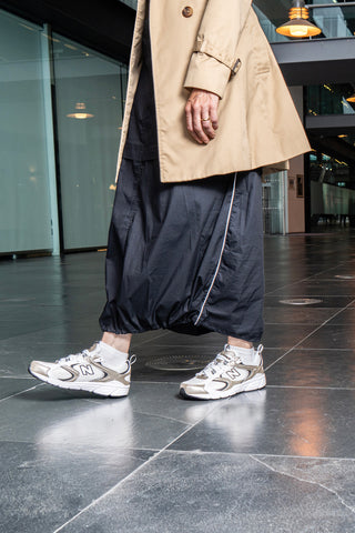 New Balance ML408GL – Weiße und goldene Turnschuhe