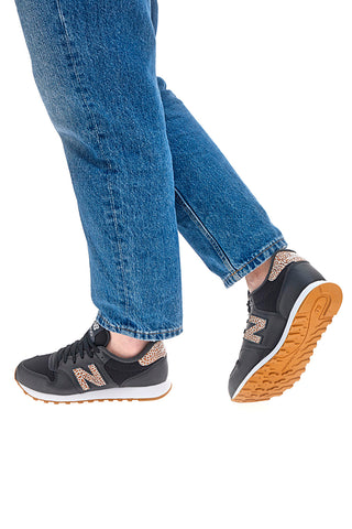New Balance 500 – Schwarze Sneaker mit Leopardendetails