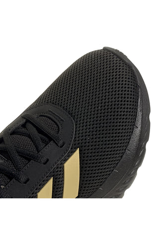 Adidas Cloudfoam Comfy Sneaker in Schwarz mit goldenen Details und Cloudfoam-Sohle
