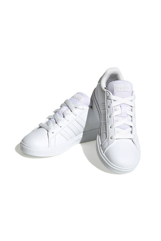 Total weiße Adidas Grand Court 2 K Sneakers