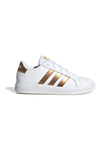 Adidas Grand Court 2 K Sneaker in Weiß mit goldenen Streifen