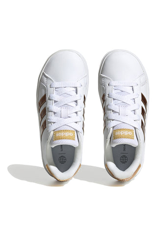 Adidas Grand Court 2 K Sneaker in Weiß mit goldenen Streifen