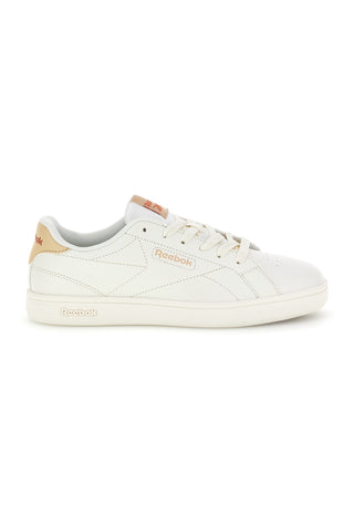Weiße Turnschuhe mit beigen Einsätzen Reebok Court Clean