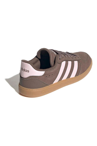 Braune Sneakers mit rosa Streifen und perforierten Details Adidas Breaknet Sleek