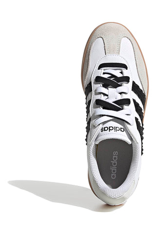 Weiße Sneakers mit schwarzen Streifen und Wildlederspitze Adidas Barreda