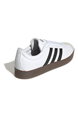 Sneakers bianche con strisce nere e punta in suede Adidas VL Court Base