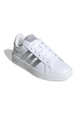 Sneakers bianche con strisce argento in pelle sintetica Adidas Grand Court 3 J