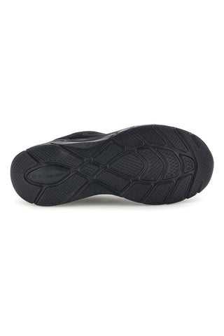 Schwarze Sneaker mit perforiertem Obermaterial und kontrastierendem Champion WLK PRO-Logo