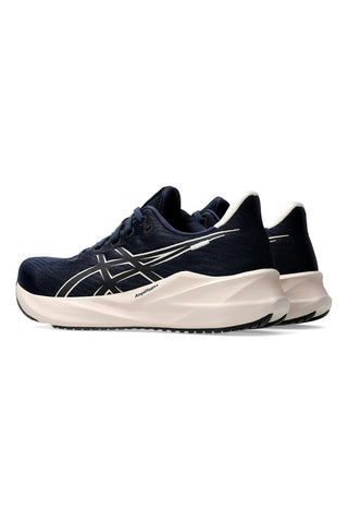 Marineblaue Laufschuhe mit Amplifoam+: Asics Versablast 4