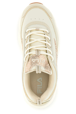 Beigefarbene Sneaker mit reliefartigen Einsätzen: Fila Skye Zp
