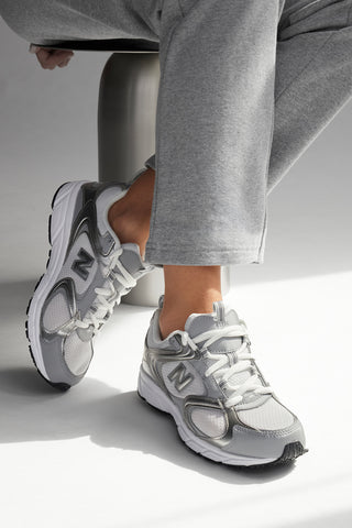 Graue New Balance M4081G8 Sneaker