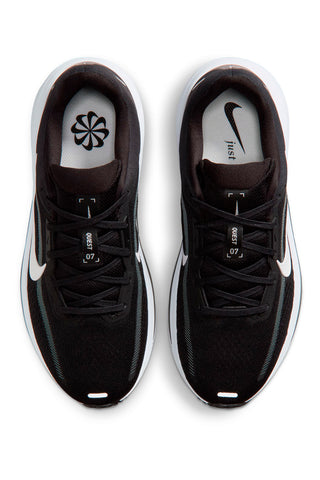 Schwarze Nike Quest 7 Sneaker