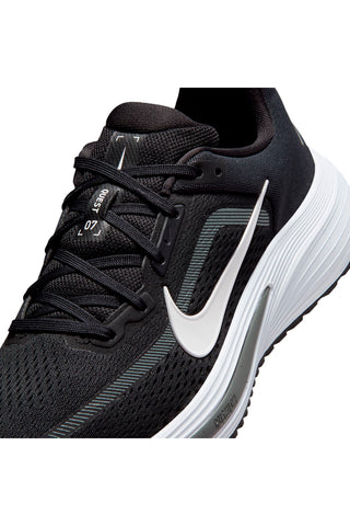 Schwarze Nike Quest 7 Sneaker