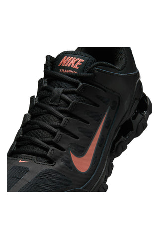 Schwarze Nike Reax 8 TR Sneaker