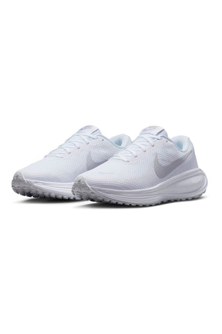 Weiße Nike Revolution 8 Schuhe