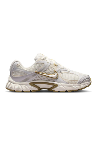 Sneakers bianche e beige Nike V5 RNR