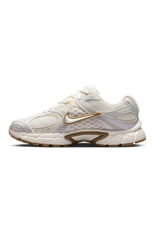 Sneakers bianche e beige Nike V5 RNR
