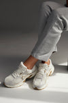Sneakers bianche e beige Nike V5 RNR