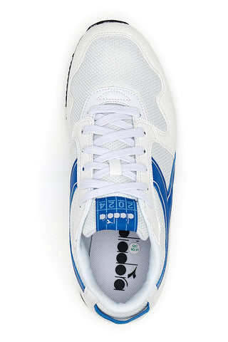 Weiße Turnschuhe mit blauem Diadora Skyler Athletic Frieze