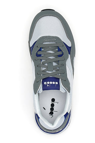 Lässige graue Sneakers mit Schnürsenkeln von Diadora N°92 GS