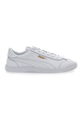 Weiße Turnschuhe mit seitlichem Puma Club 5v5-Logo