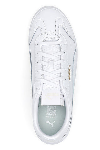 Weiße Turnschuhe mit seitlichem Puma Club 5v5-Logo