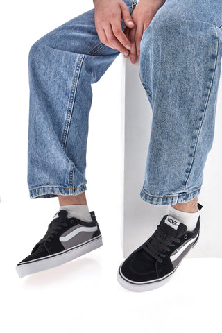 Schwarze Skate-Sneaker mit Schnürsenkeln von Vans Filmore