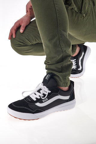 Sneakers Nere con Lacci Vans Range EXP