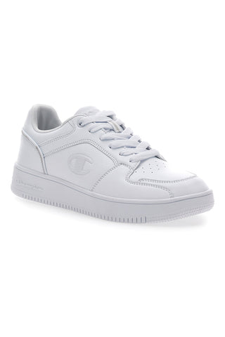 Weiße Sneaker „Champion Rebound 2.0 Low“ mit lässigen Schnürsenkeln