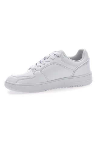 Weiße Sneaker „Champion Rebound 2.0 Low“ mit lässigen Schnürsenkeln