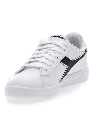 Weiße Sneakers mit blauem DIADORA TORNEO-Logo