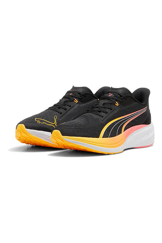 Puma Darter Pro schwarze Laufschuhe mit fluoreszierenden Details