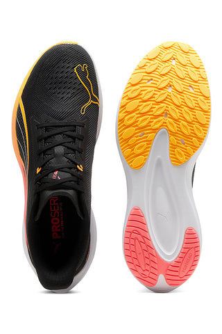 Puma Darter Pro schwarze Laufschuhe mit fluoreszierenden Details