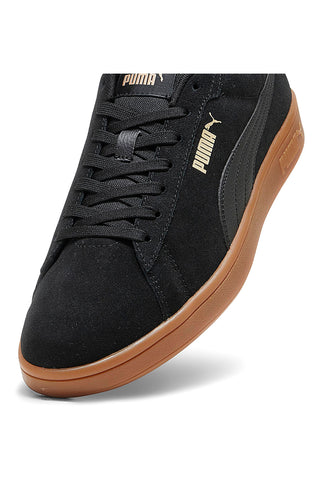 Schwarze Sneaker mit brauner Puma Smash 3.0-Sohle