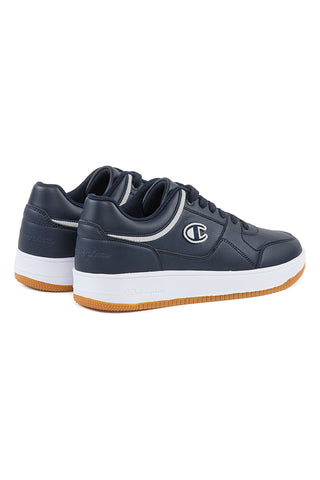 Marineblaue Turnschuhe und weiße Sohle CHAMPION RD18 LOW