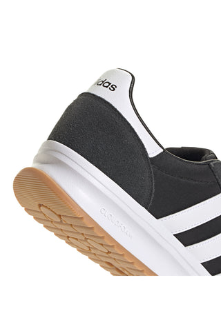 Schwarze Adidas Run 70s 2.0-Sneaker mit weißer Sohle und Seitenbändern