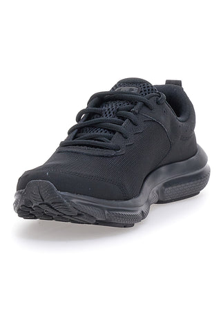Total schwarze Under Armour Charged Assert 10 Laufschuhe
