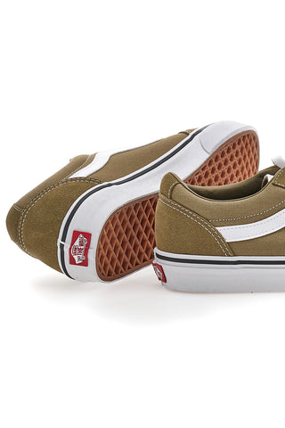 Olivgrüne Sneakers mit weißen Schnürsenkeln von Vans Filmore Decon
