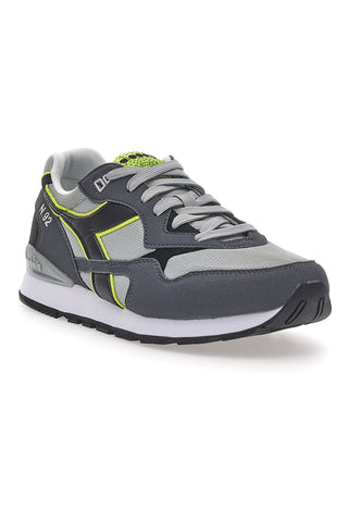 Sneakers Grigie con Tomaia in Pelle DIADORA N.92
