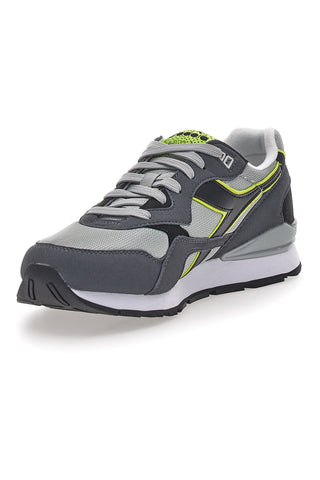 Sneakers Grigie con Tomaia in Pelle DIADORA N.92