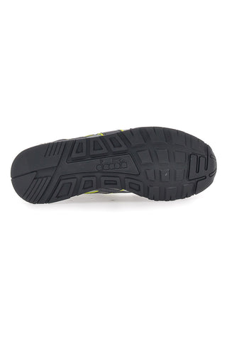 Sneakers Grigie con Tomaia in Pelle DIADORA N.92