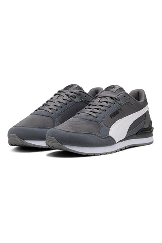 PUMA ST Runner v4 Mesh-Sneaker in Grau und Weiß