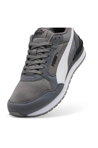 PUMA ST Runner v4 Mesh-Sneaker in Grau und Weiß