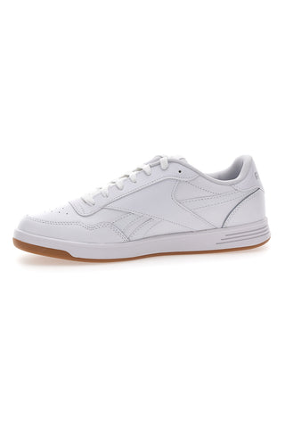Weiße Sneakers mit Reebok Court Advance-Lederobermaterial