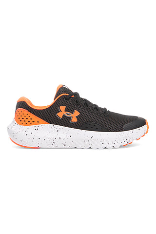 UNDER AMOUR Grade School Surge 4 Trainingsschuhe in Schwarz und Orange